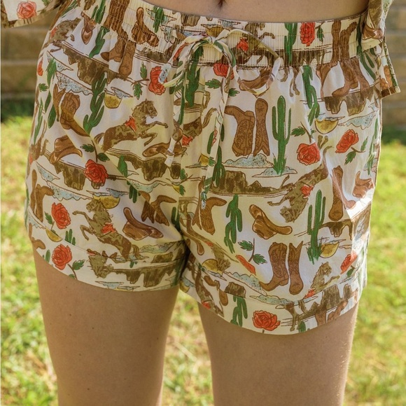 Show Me Your MuMu Pants - Show Me Your Mumu Early Riser PJ Shorts Retro Escape - Size XS